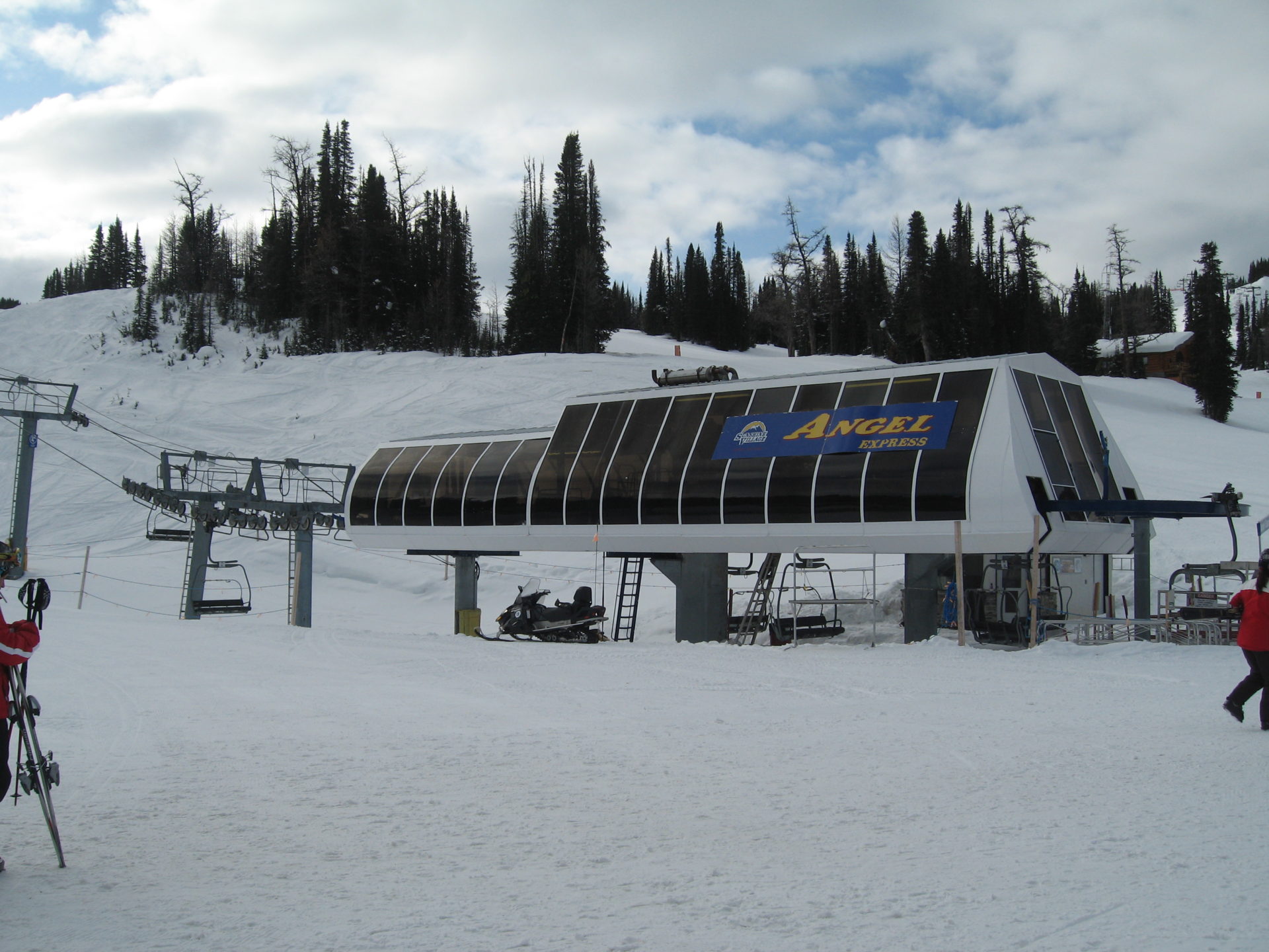 Значительное расширение ландшафта курорта Castle Mountain Resort, AB