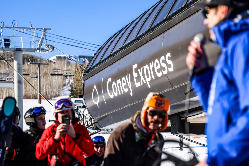 ФОТО: Новый кресельный подъемник Coney Express открыт для работы в Сноумассе