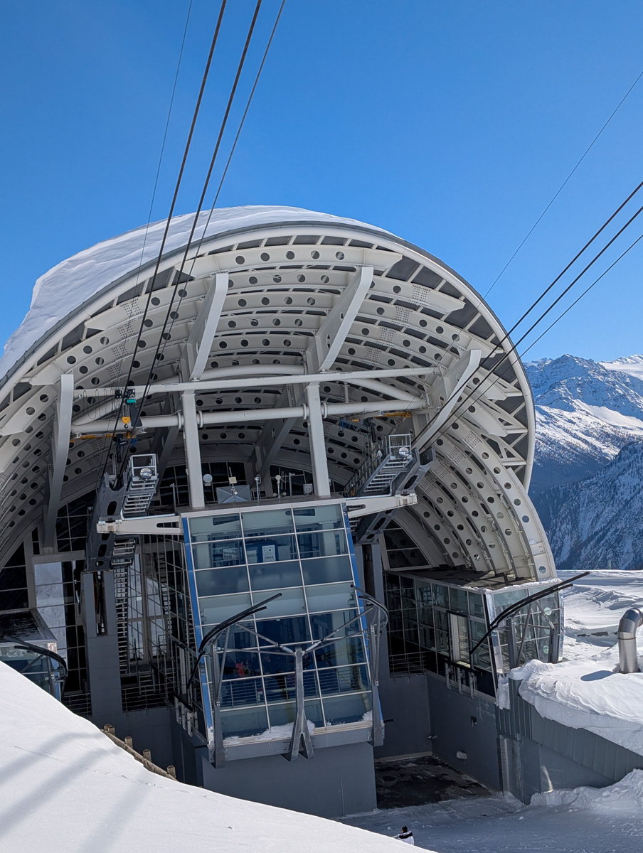 Skyway Monte Bianco, Италия, отчет: 6600 вертикальных фирменных бег непрерывных специй прямо в город
