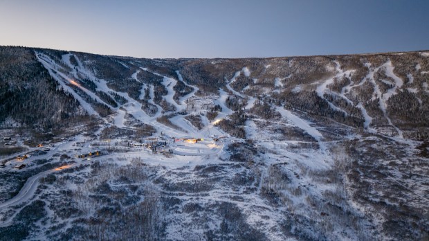 Расположенный на краю Grand Mesa на Западном склоне, Pourchhorn Resort предлагает доступные лыжи, включая бесплатную программу обучения к SKI и сезонные проходы за 100 долларов для тех, кто завершает программу бесплатного обучения. (Джереми Свансон/предоставлен Pourchnhorn Resort)