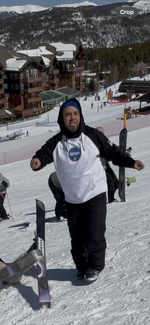 Полиция с просьбой о помощи, чтобы определить подозреваемого в Assault @ Breckenridge Ski Resort