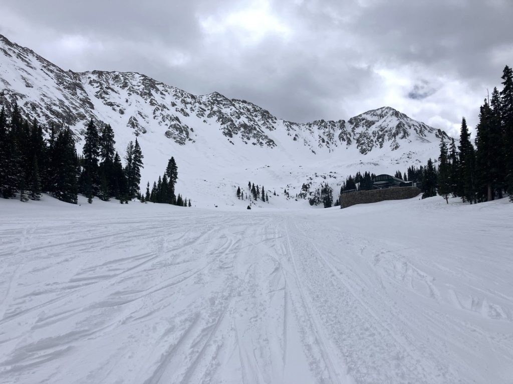 A-Basin объявляет о проекте генерального плана с двумя новыми гондолами, новым подъемом, новой областью обучения и расширенным снегом.
