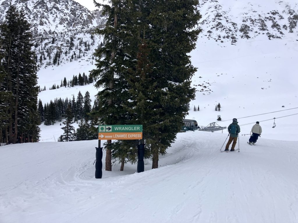 A-Basin объявляет о проекте генерального плана с двумя новыми гондолами, новым подъемом, новой областью обучения и расширенным снегом.