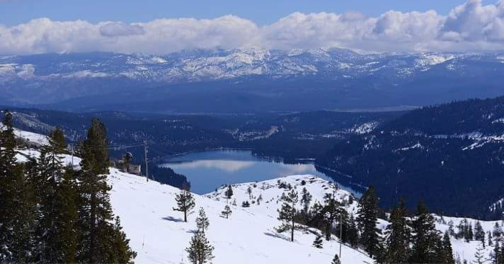 Доннер Ski Ranch остается открытым для весенних выходных, и вы можете помочь решить, когда оно заканчивается