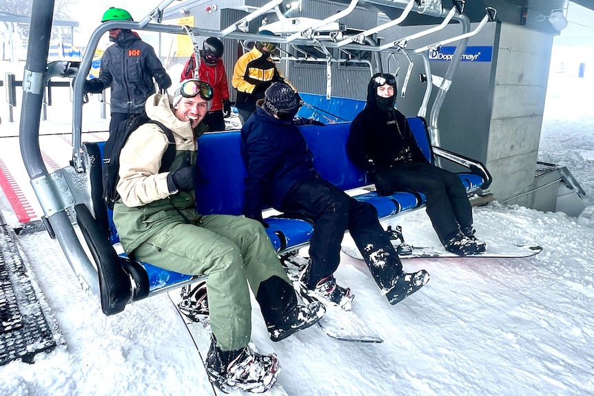 MT PERISHER 6 ПЕРЕДНЯЯ ЛИФТ 2025-07-30 10:07:00