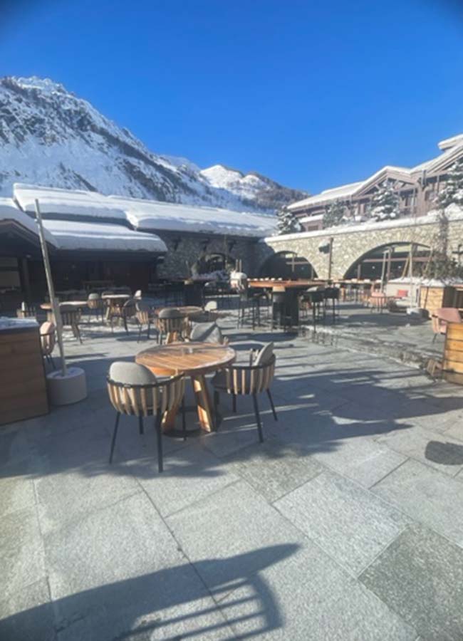 Val D'isère Skker Review