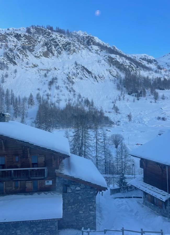 Val D'isère Skker Review