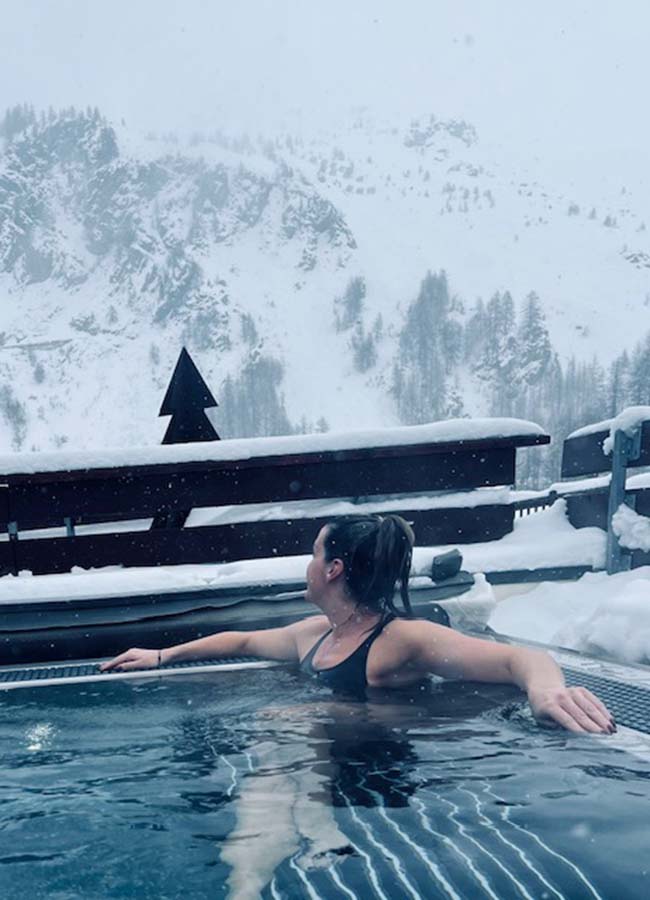 Val D'isère Skker Review