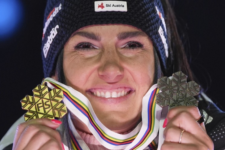 Мировая чемпионка покинула пост.