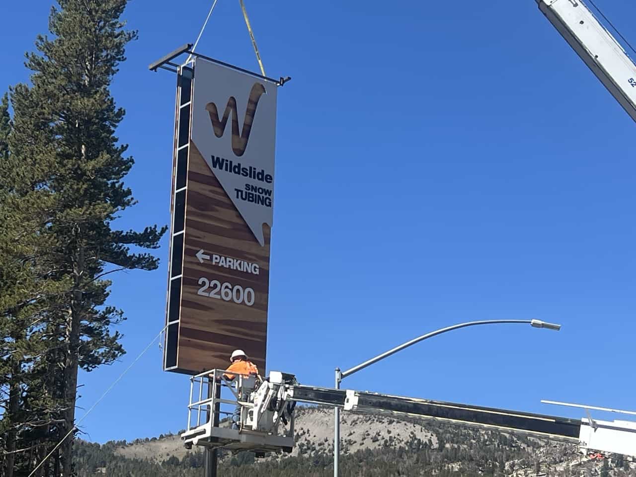 Знак входа Wildslide. | Фото: Mt. Rose Ski Tahoe в преддверии зимы 2025-26