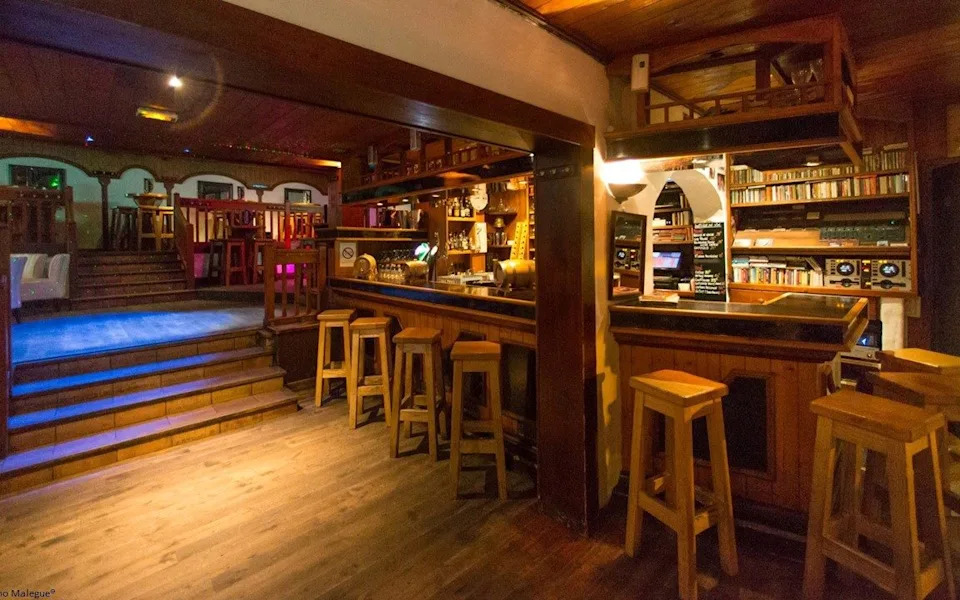 Cocoon Club Bar, Егив, Франция