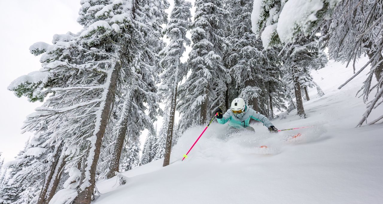 Big White Ski Resort, Британская Колумбия, Канада, показывает одни из лучших лыжных лыж в Северной Америке