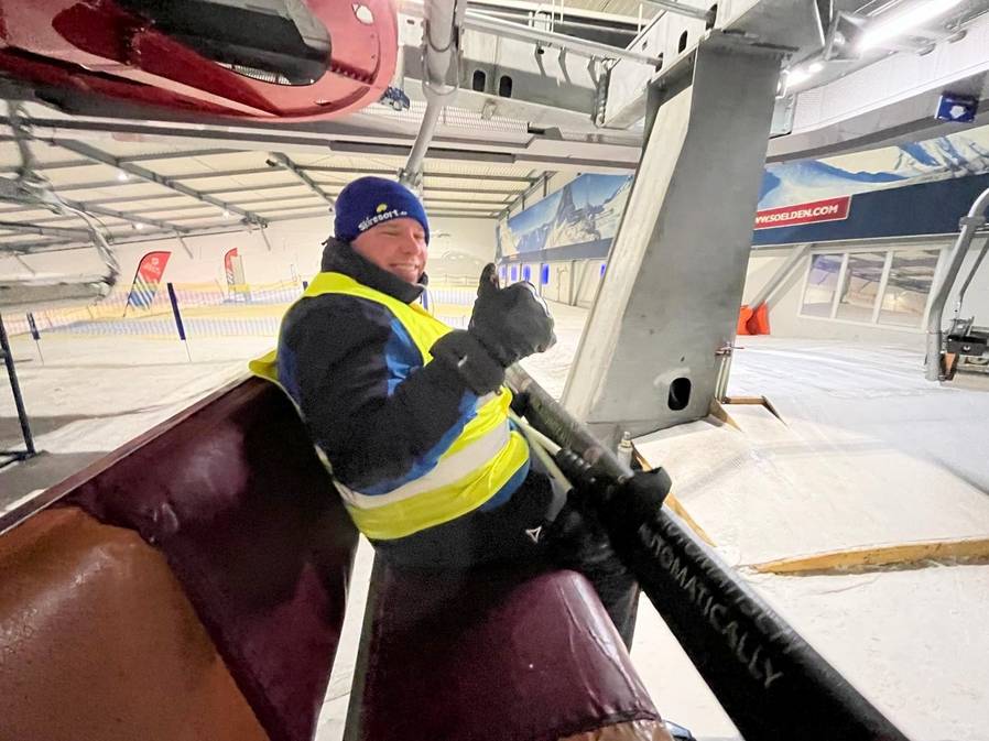 Немецкий лыжник установил два мировых рекорда по лыжным гонкам в помещении на SnowWorld Bispingen