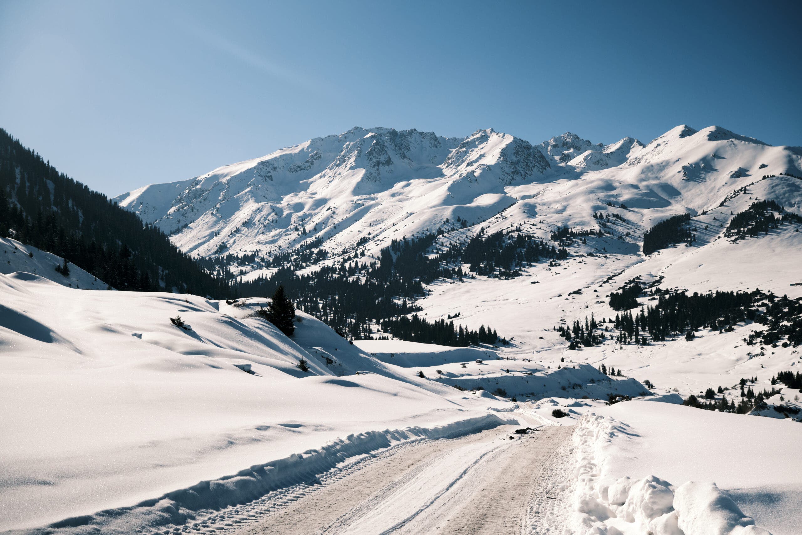 Все, что вам нужно знать, чтобы кататься на лыжах в Центральной Азии