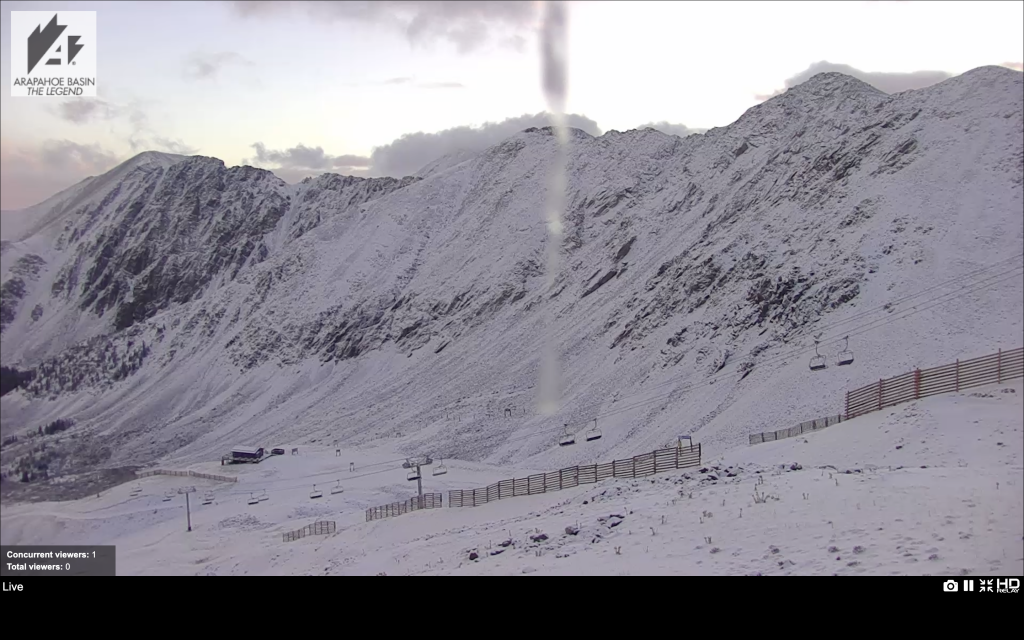 На двух курортах Колорадо во время ночного шторма выпало более 6 дюймов снега