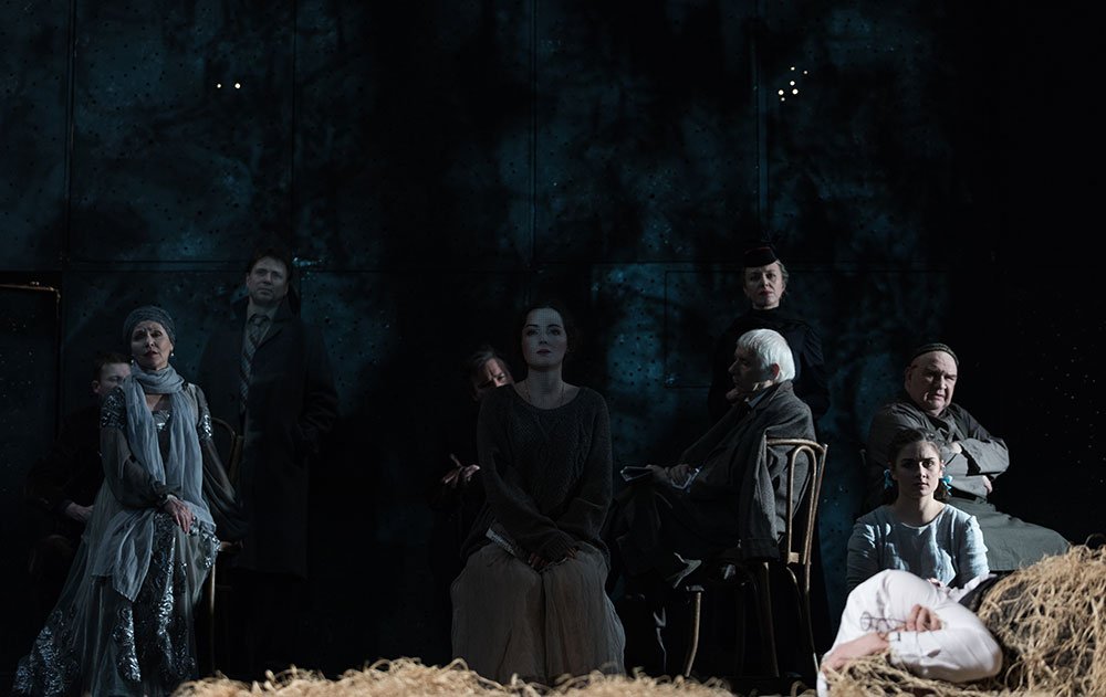 Блокадный театр: как искусство спасало души в тяжёлые времена - 18 октября 1942 года в блокадном Ленинграде открылся театр. Это событие стало уникальным в мировой и