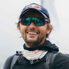 Первый в мире лыжный спуск с Эвереста без кислородного баллона