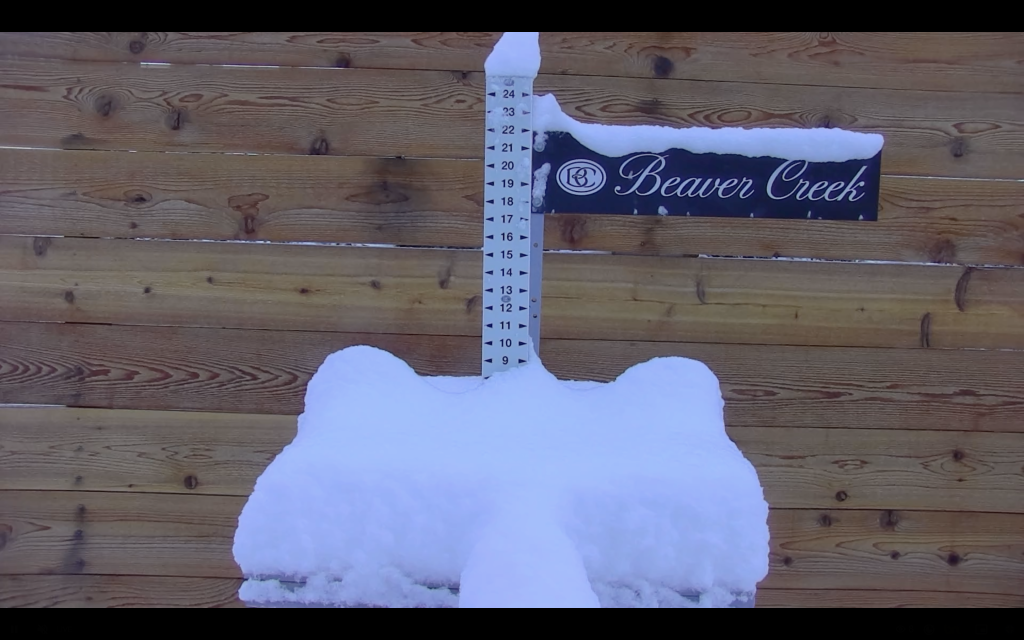 На двух курортах Колорадо во время ночного шторма выпало более 6 дюймов снега