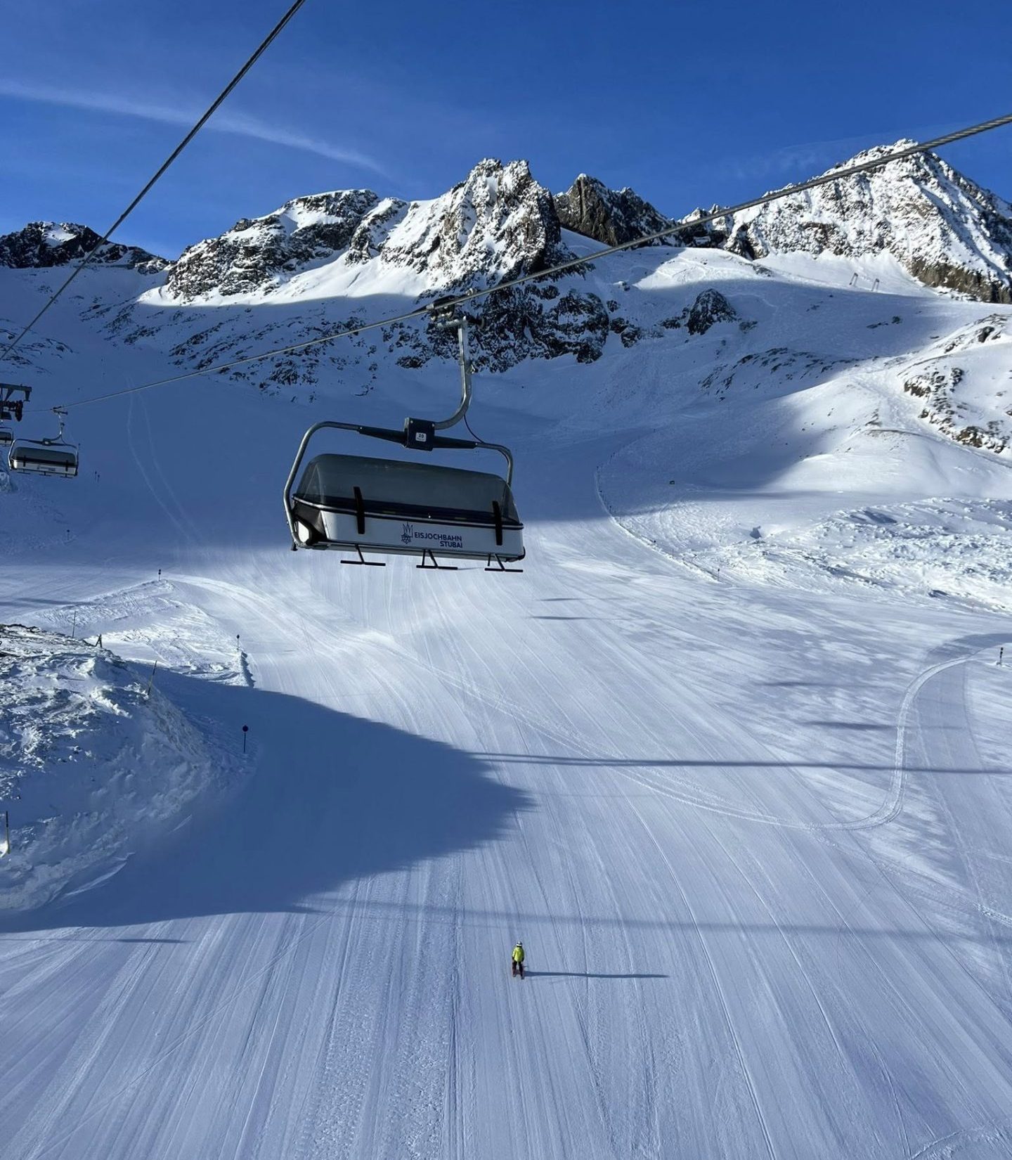 20-летний бельгийский лыжник серьезно пострадал в результате несчастного случая на леднике Штубай, Австрия