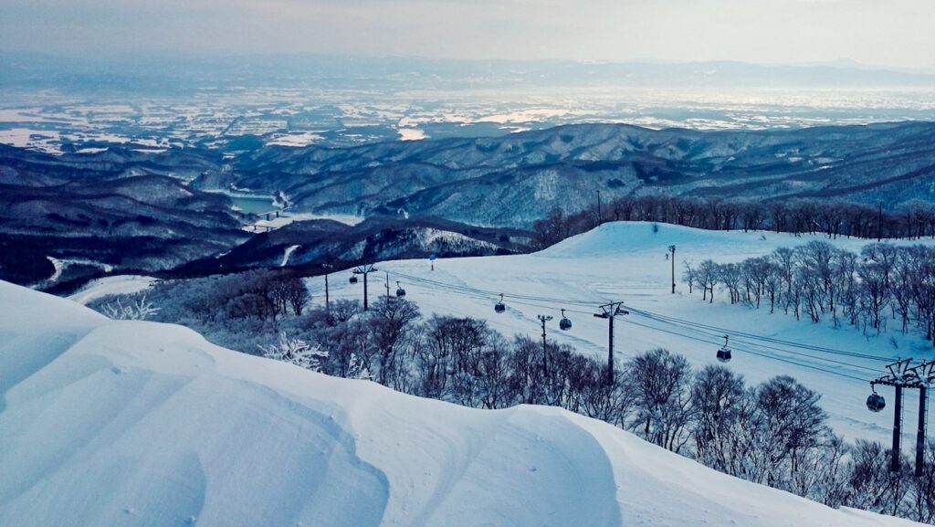 Прекрасный вид со смотровой площадки на вершине Гето Коген. Изображение: Элиот Кокрейн