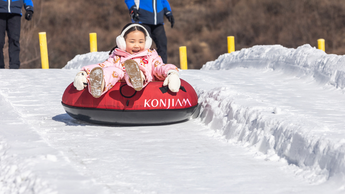 Курорт Гонджиам: катание на снежных санках / Фото = Курорт Гонджиам