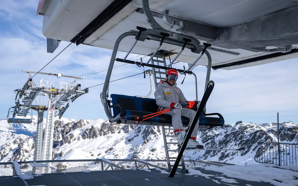 Очереди на лифты составляли не более 15 минут.