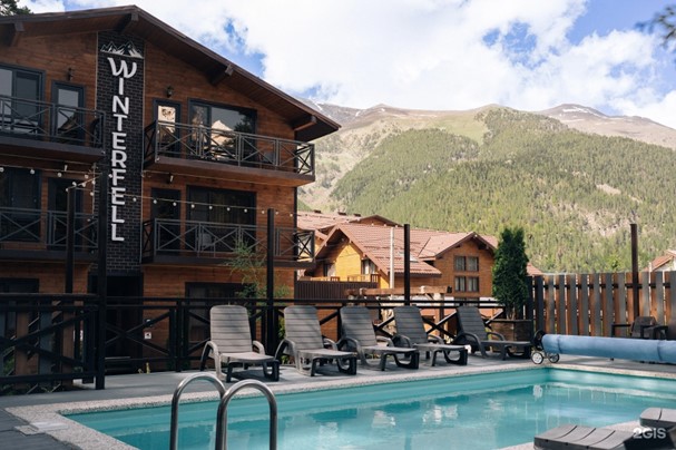 10 лучших гостиниц Архыза с подогреваемым бассейном и панорамным видом на горы