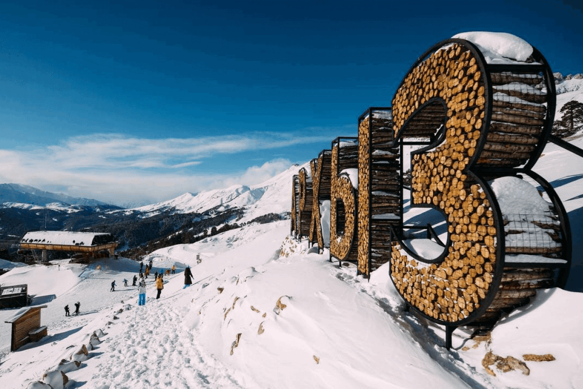 Шерегеш, Хибины, Архыз: какие российские горнолыжные курорты предпочитают белорусы?