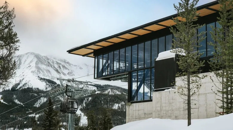 Вид на гондолу в отеле One&Only Moonlight Basin