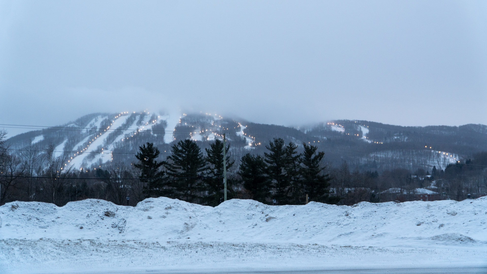 Бромонт Ночное катание на лыжах