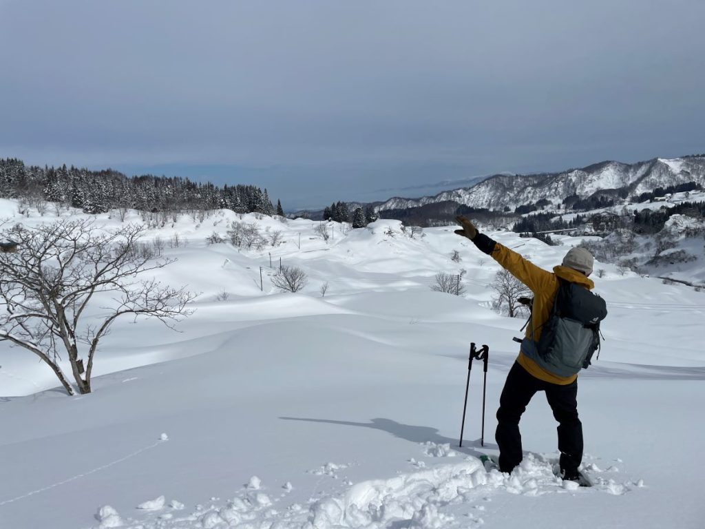 В поисках нового зимнего направления попробуйте сбежать на снегоступах в суровых глубинах Японии