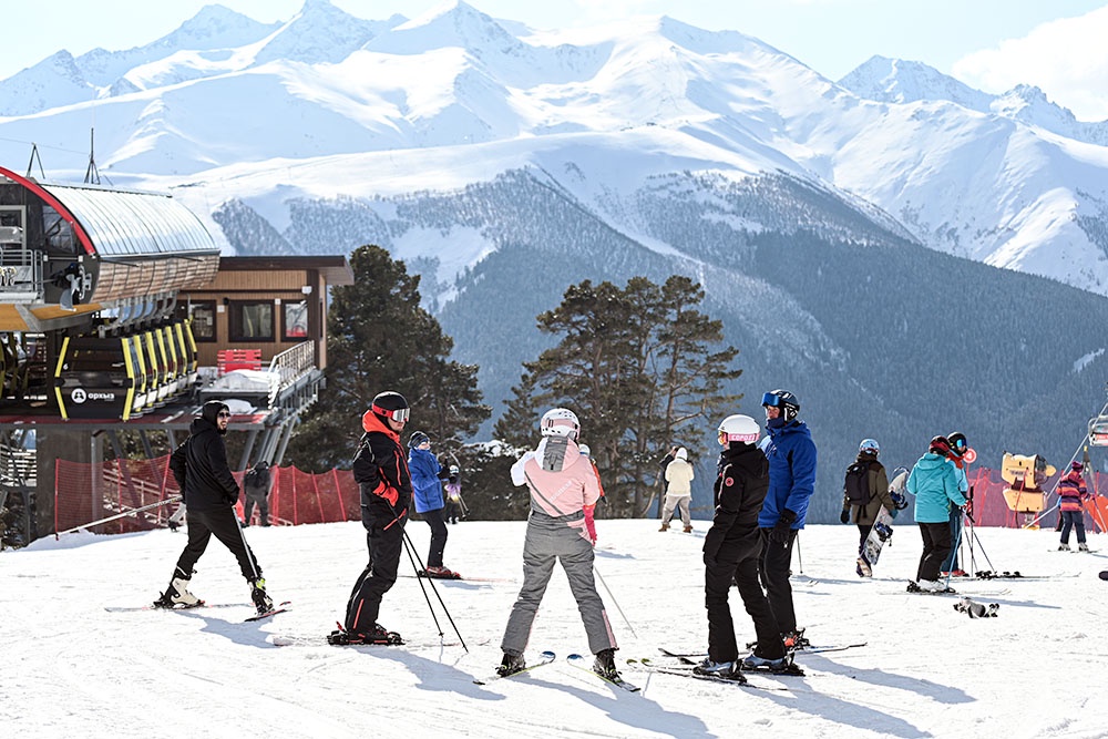 Лыжные курорты России: идеальные направления для новогоднего отдыха