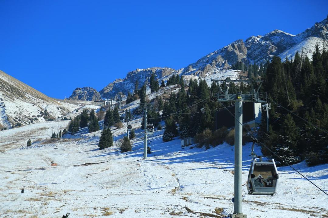 Планируется увеличить поток туристов в горах Алматы
